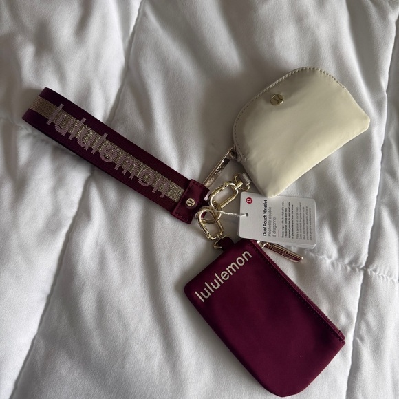 75&76 Lululemon Dual Pouch Wristlet Wordmark - Deep Luxe Gold Bone - Picture 3 of 7